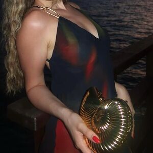 Gold Shell Clutch Sac à main doré en forme de coquillage